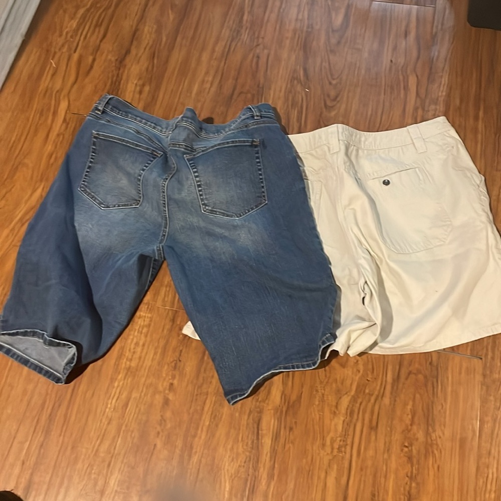 2 pair of women’s shorts size 18 plus size. Jeans shorts are Bermuda. - Picture 2 of 4